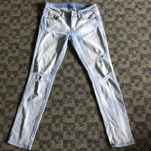 American Eagle Distressed Jeans